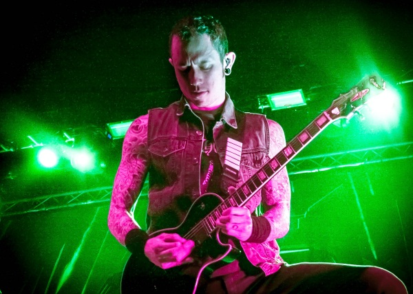 Matt Heafy of Trivium on stage in Glasgow 2014 (2)
